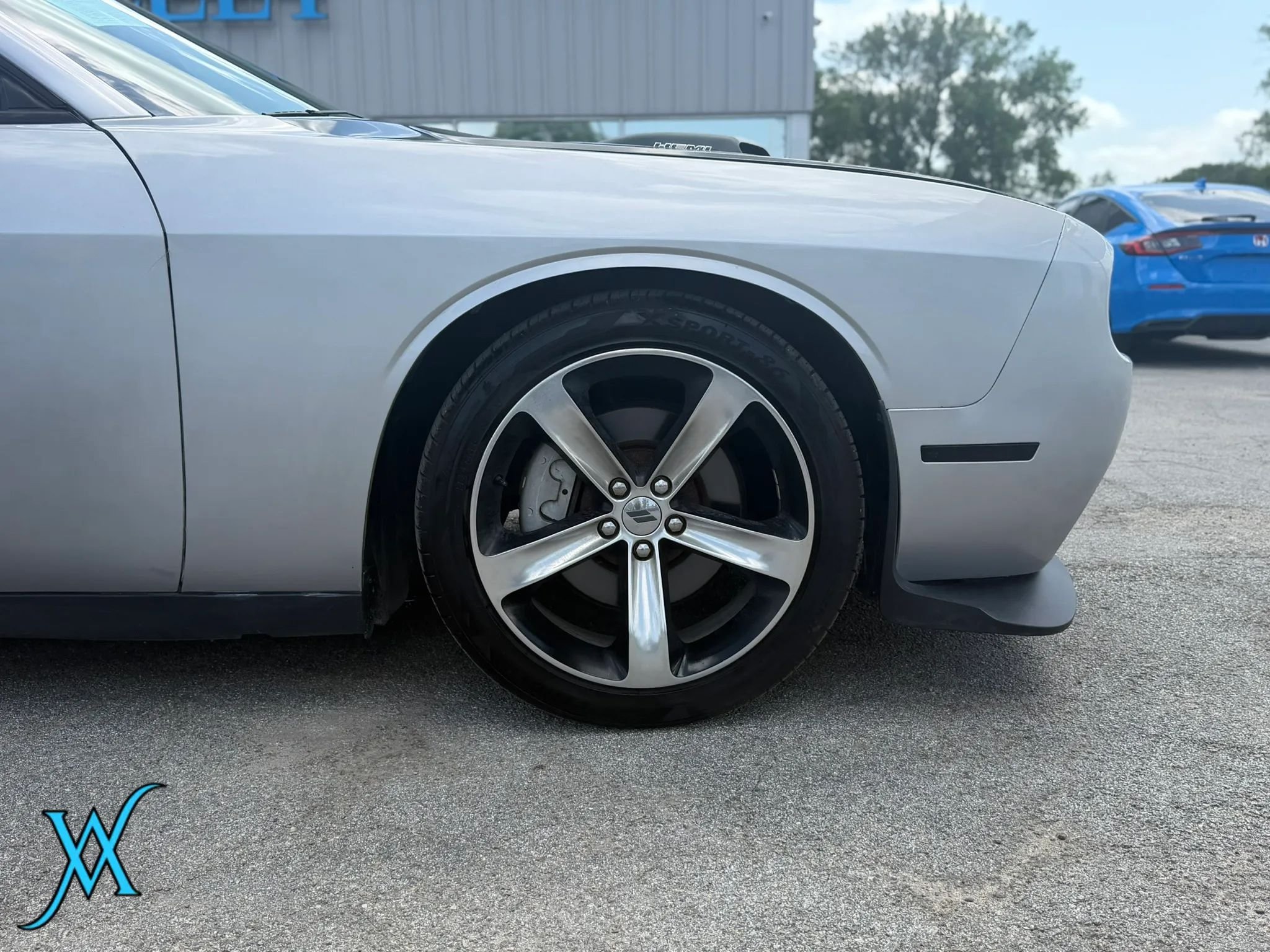 Used 2017 Dodge Challenger R/T RWD image 9