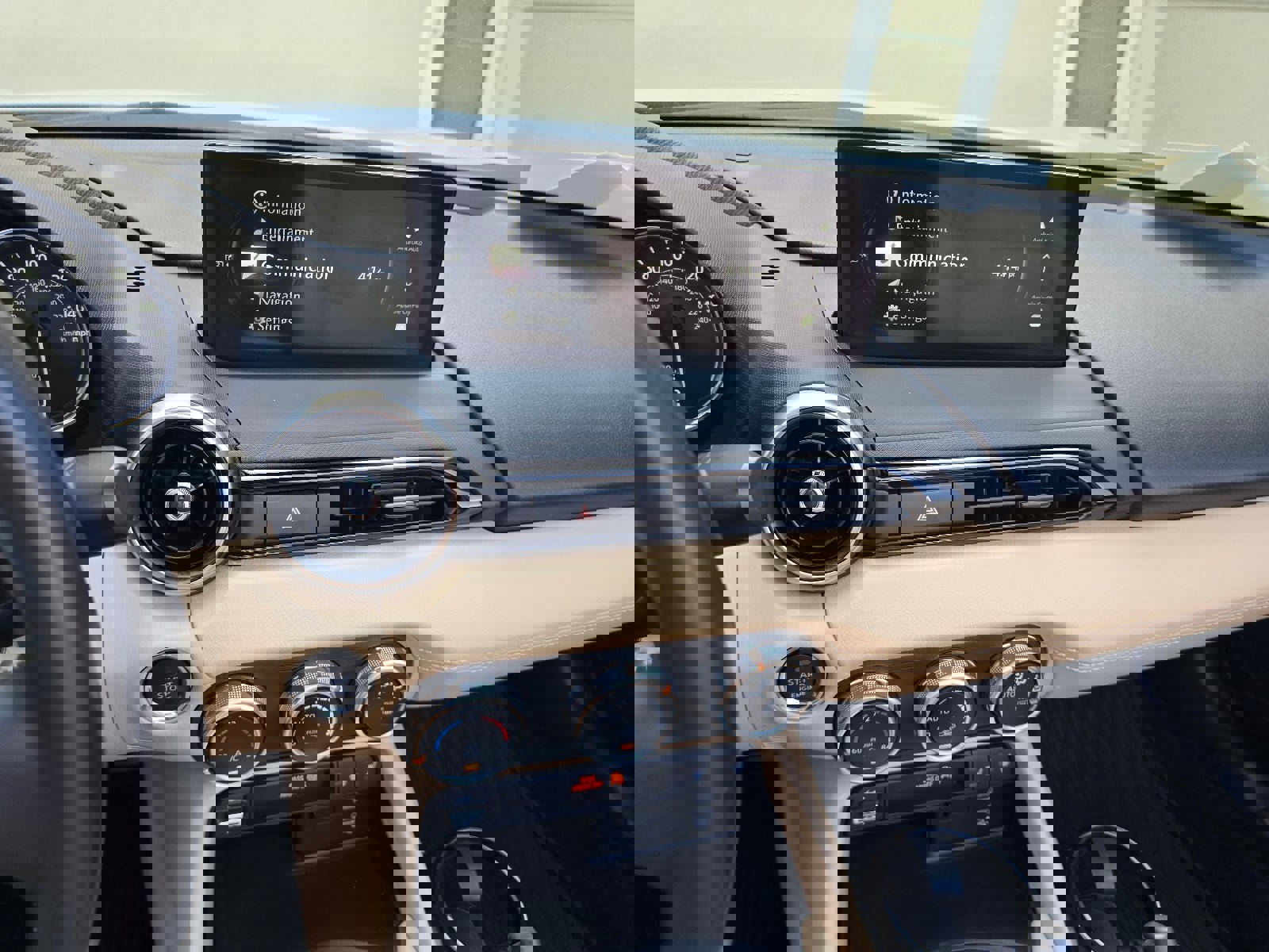 Used 2024 MAZDA MX-5 Miata RF Grand Touring image 15