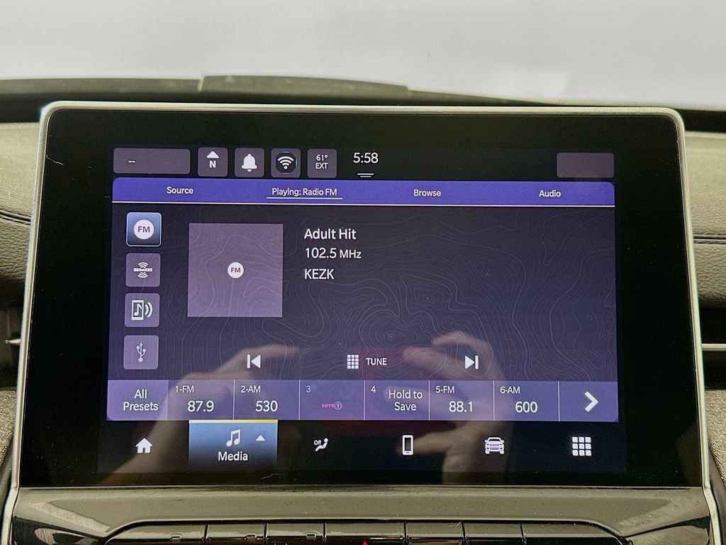 Used 2024 Jeep Compass Latitude image 14