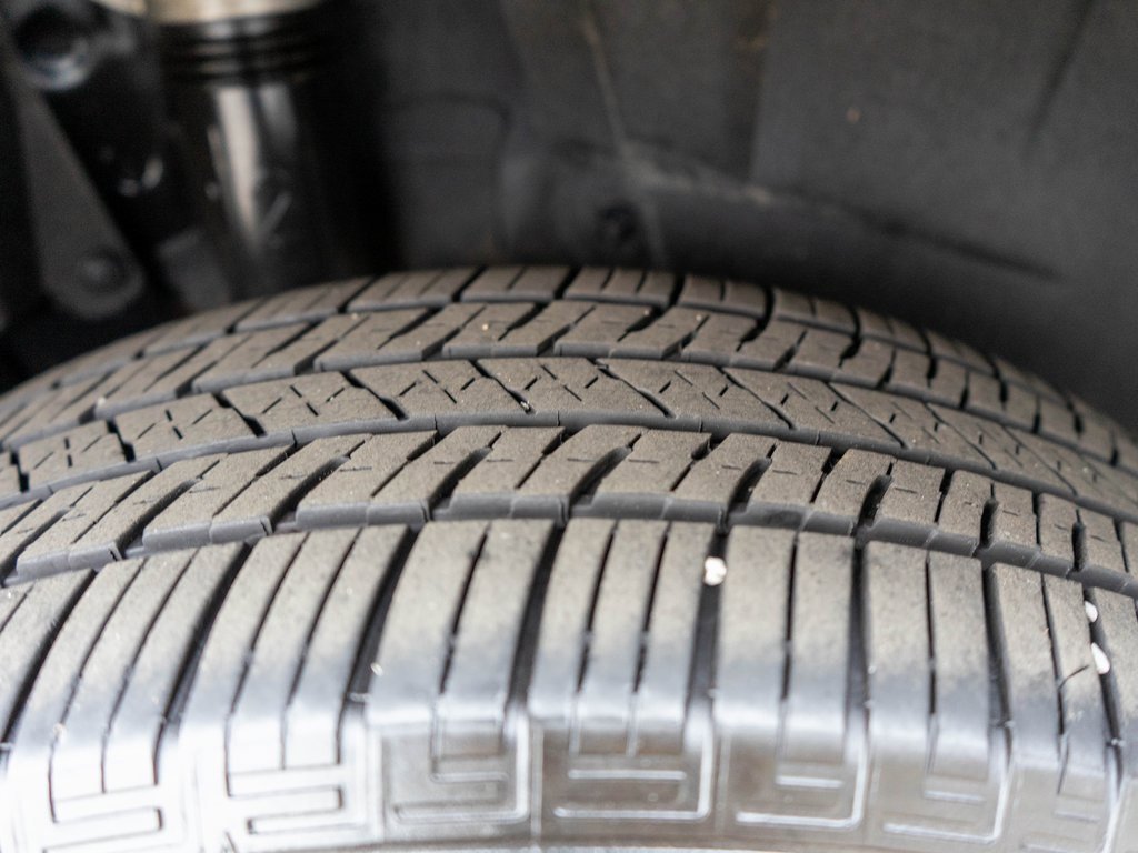 Used 2024 Toyota Venza Limited image 31