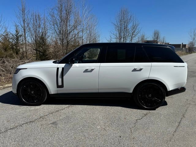 Used 2022 Land Rover Range Rover Long Wheelbase SE image 8