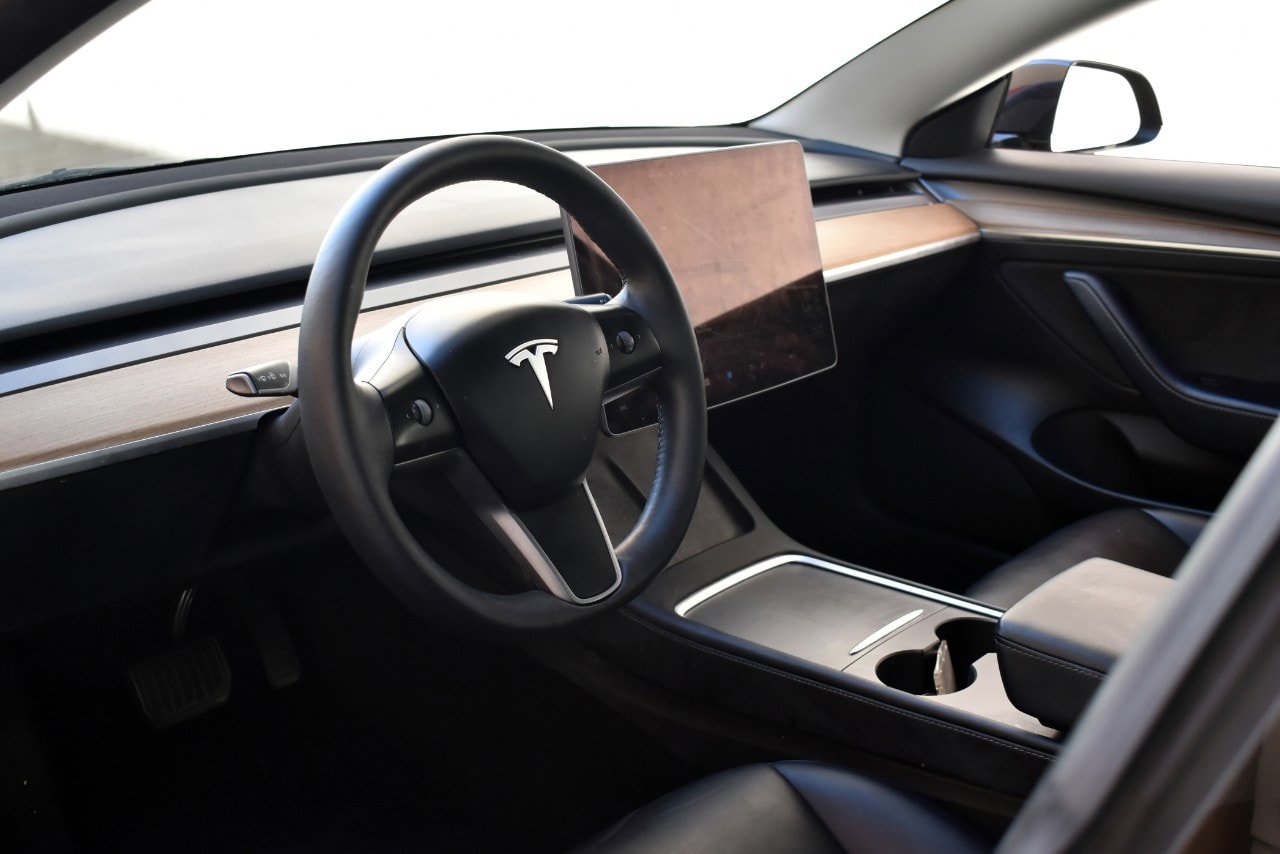 Used 2022 Tesla Model 3 Standard Range RWD image 11