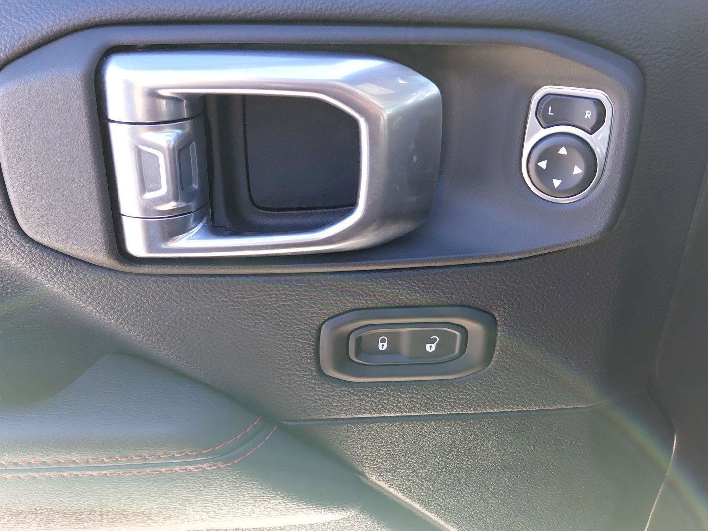 Used 2021 Jeep Gladiator Rubicon image 25