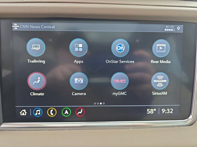 Used 2021 GMC Yukon Denali w/ Denali Premium Package image 23