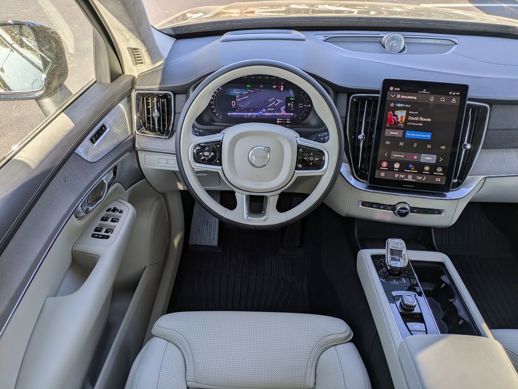 New 2026 Volvo XC90 T8 Ultra w/ Lounge Package image 23