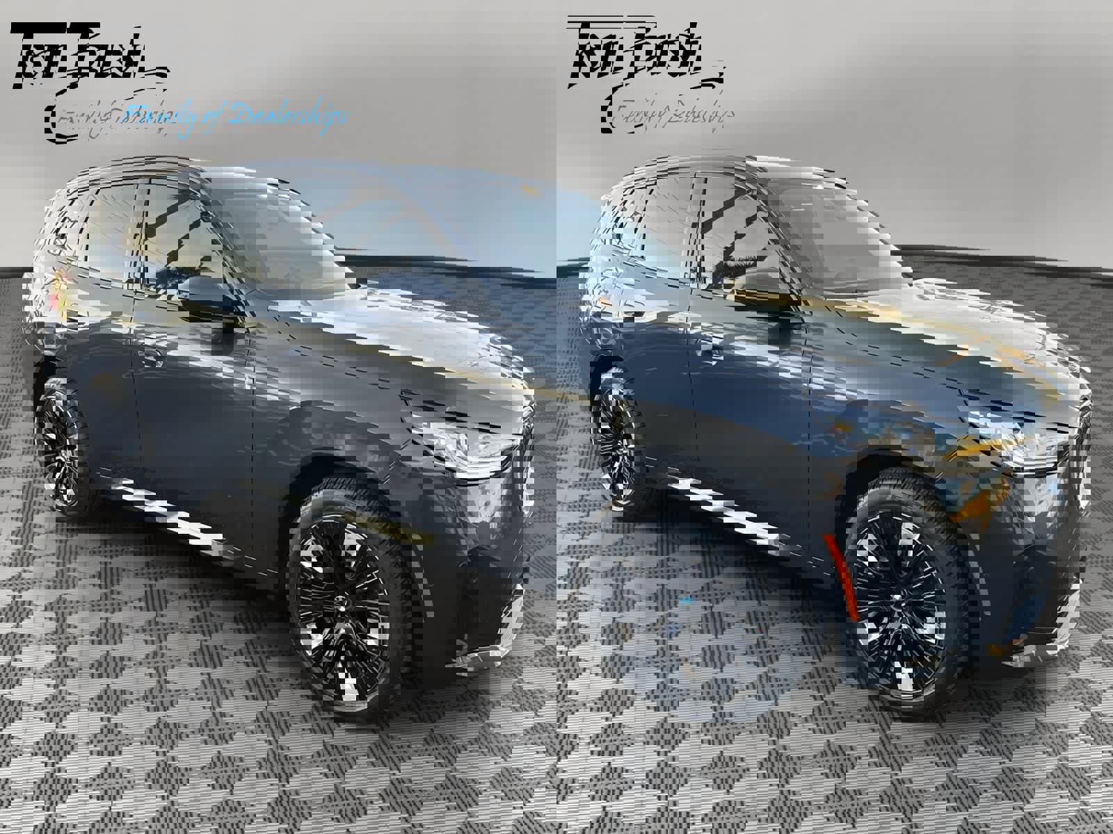 Certified 2025 BMW X3 xDrive30i w/ M Sport Package image 1