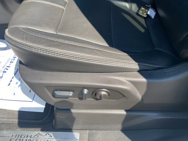 Used 2023 Chevrolet Silverado 2500 High Country w/ Safety Package II image 18