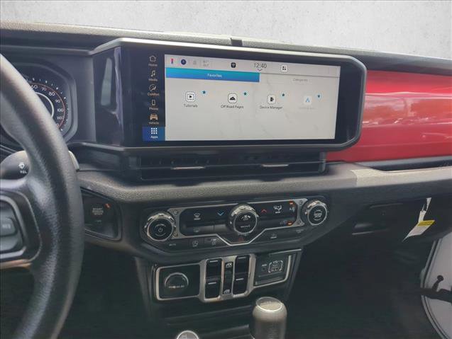 Used 2025 Jeep Gladiator Sport image 13