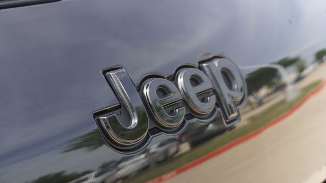 Used 2024 Jeep Grand Cherokee L Laredo AWD/4WD image 12