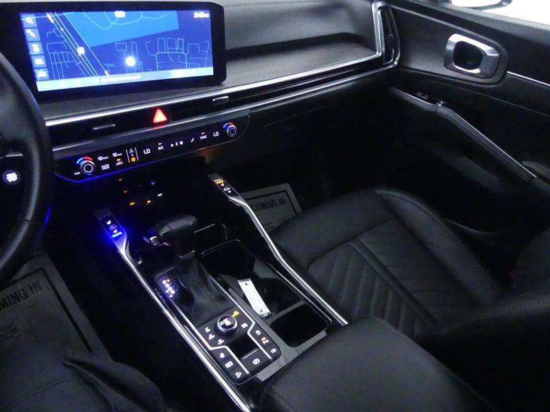 Used 2024 Kia Sorento SX Prestige image 15