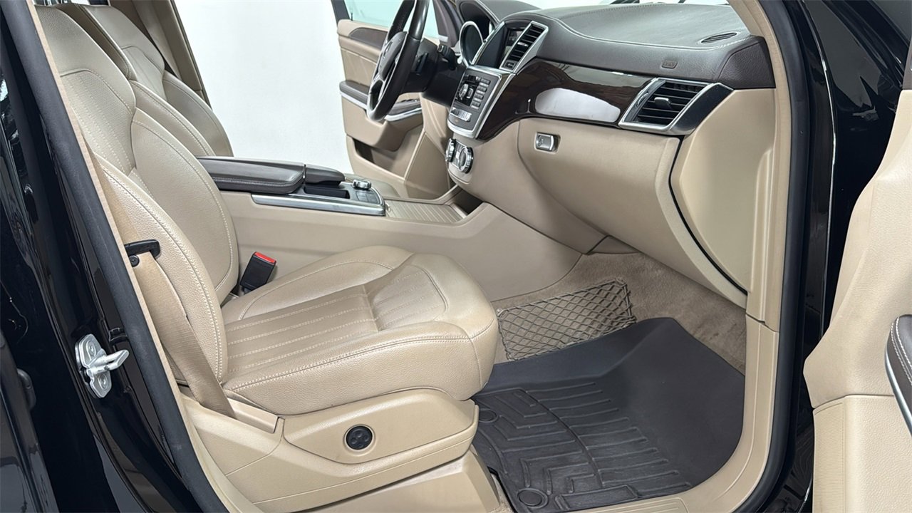 Used 2014 Mercedes-Benz GL 450 4MATIC image 19