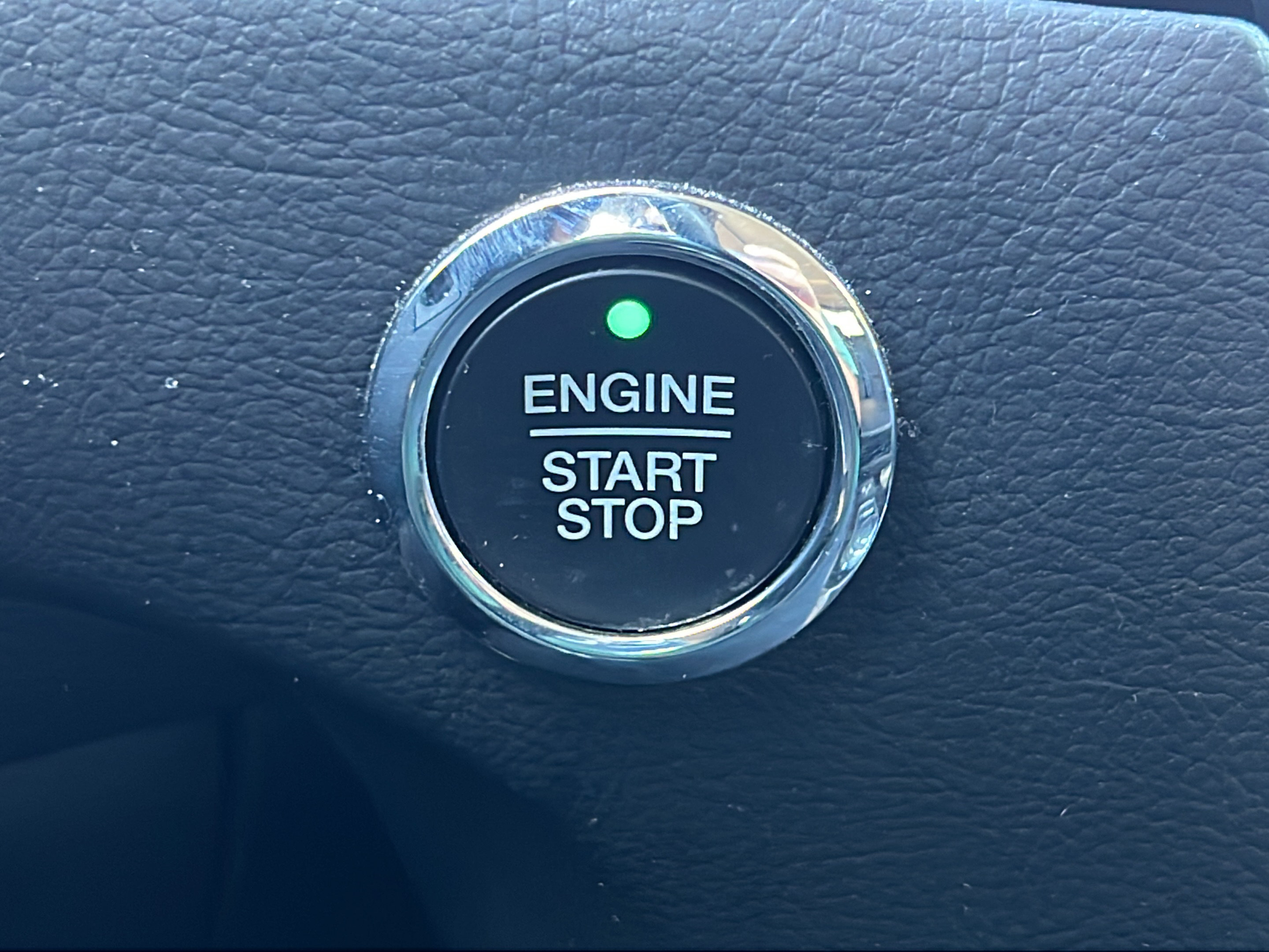 Used 2019 Ford Edge Titanium w/ Equipment Group 301A FWD image 26