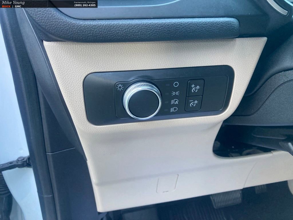 Used 2020 Ford Escape SE image 14