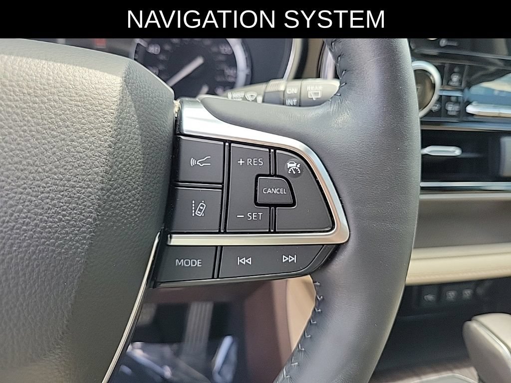 Used 2020 Toyota Highlander Limited FWD image 23