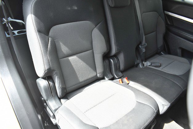 Used 2017 Ford Explorer XLT image 28