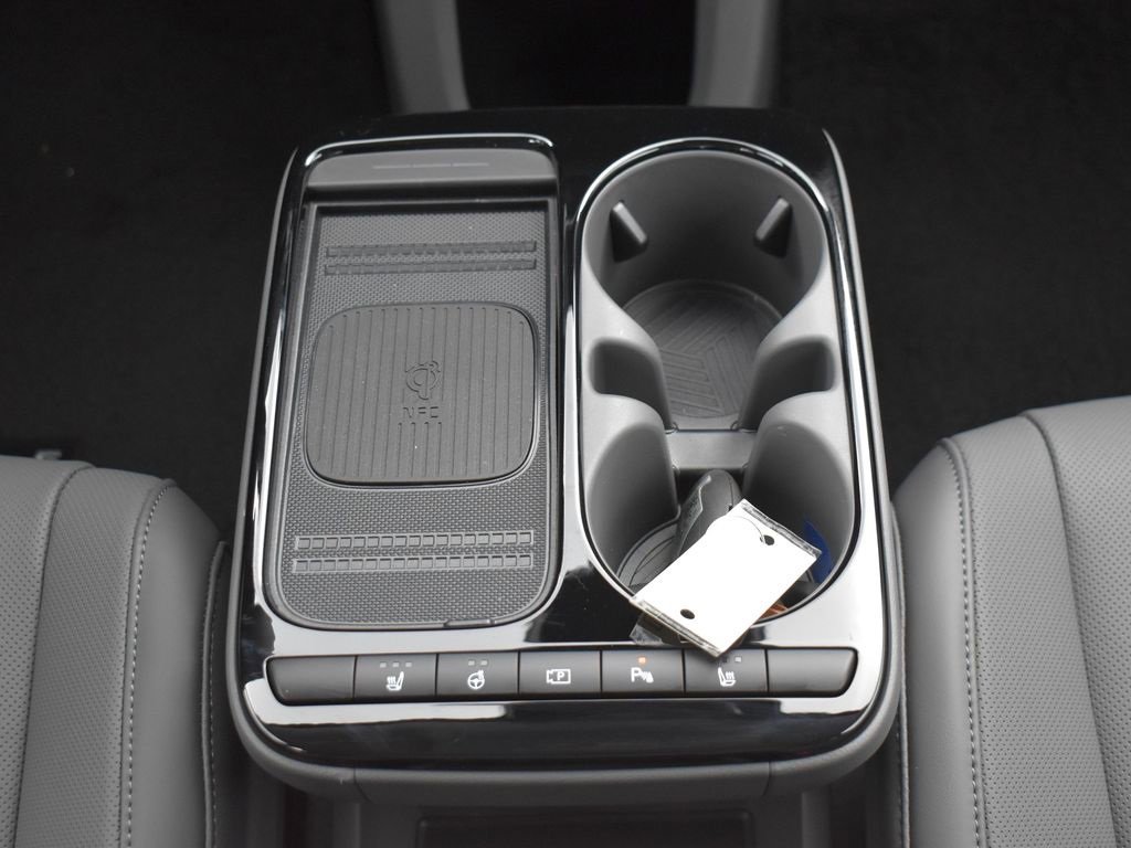 New 2025 Hyundai Ioniq 5 SEL image 21