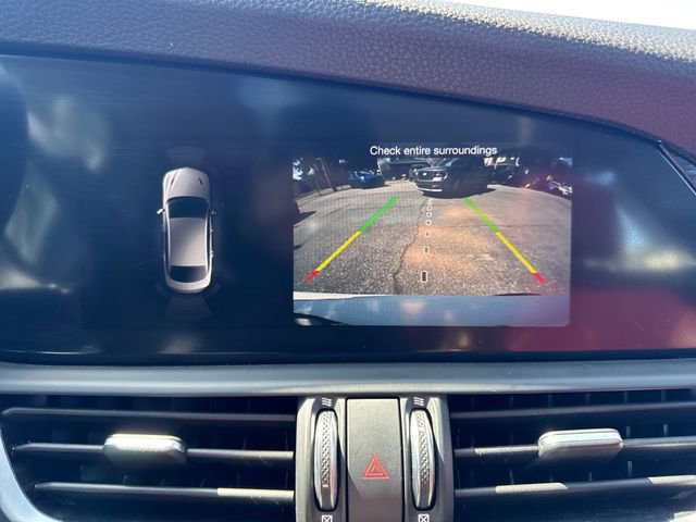 Used 2019 Alfa Romeo Giulia AWD image 19