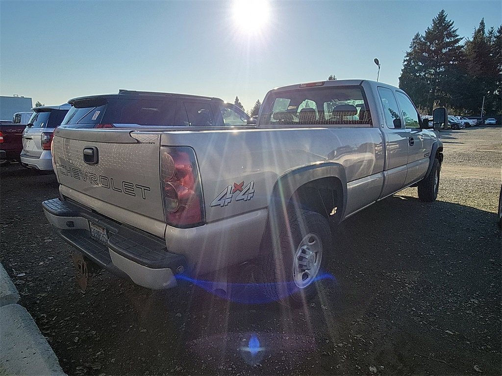 Used 2005 Chevrolet Silverado 2500 W/T w/ Skid Plate Package image 3