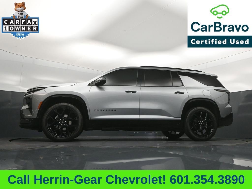 Certified 2026 Chevrolet Traverse RS w/ LPO, Floor Liner Package FWD image 39