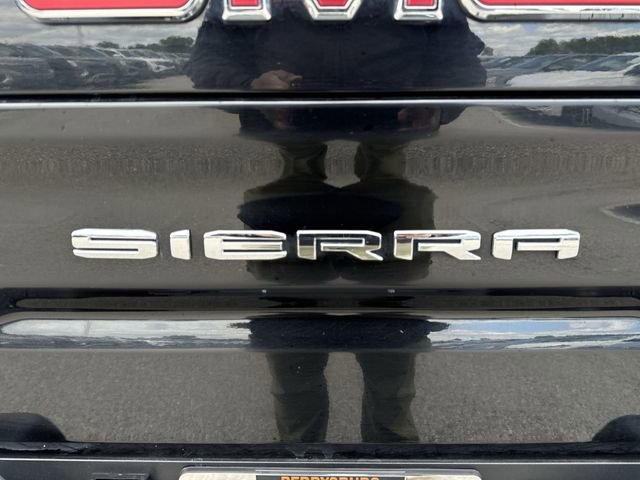 Used 2023 GMC Sierra 1500 SLT w/ SLT Premium Plus Package AWD/4WD image 33