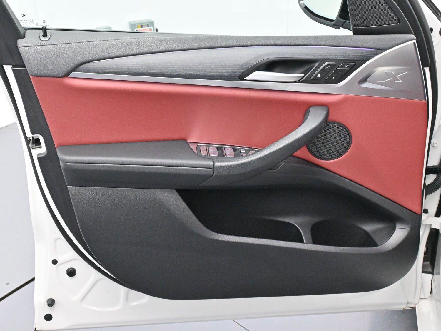 Used 2024 BMW X3 M40i w/ Premium Package image 11