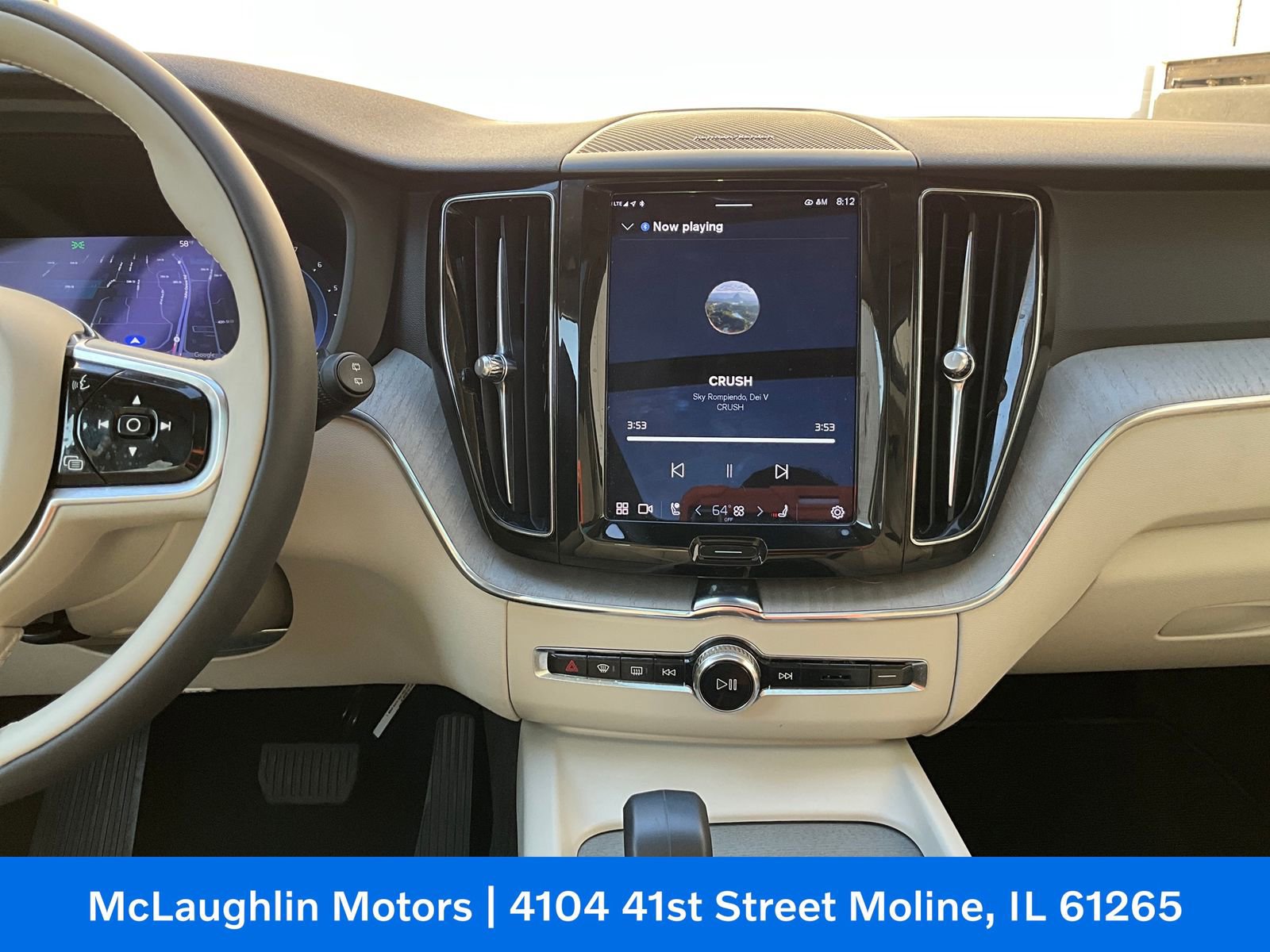 Certified 2023 Volvo XC60 B5 Plus AWD/4WD image 4