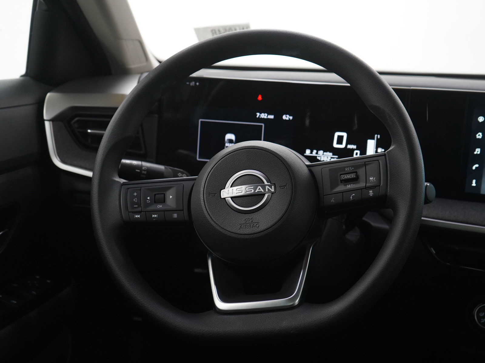 Used 2025 Nissan Kicks SV w/ SV Premium Package image 14