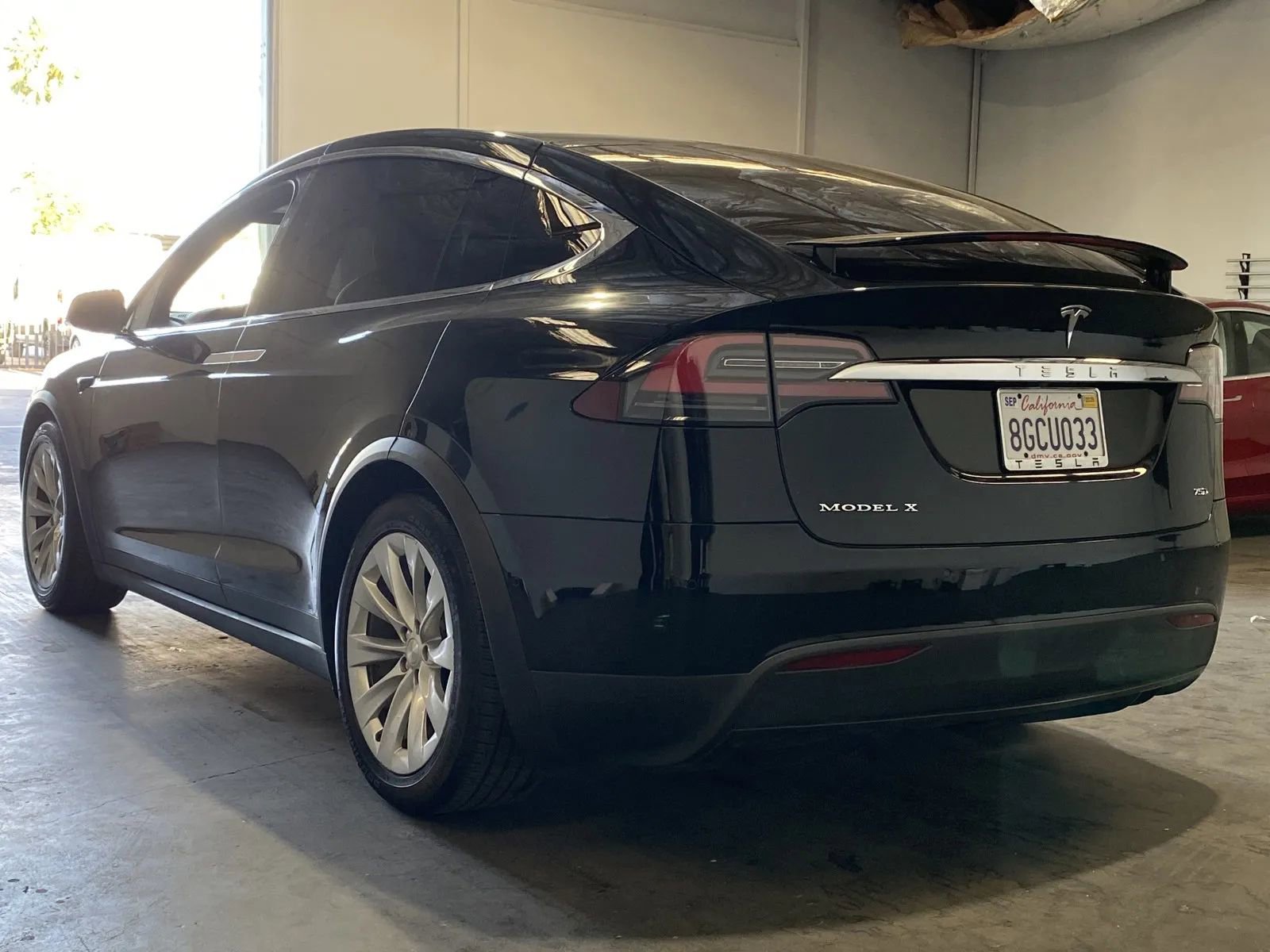 Used 2018 Tesla Model X 75D image 2