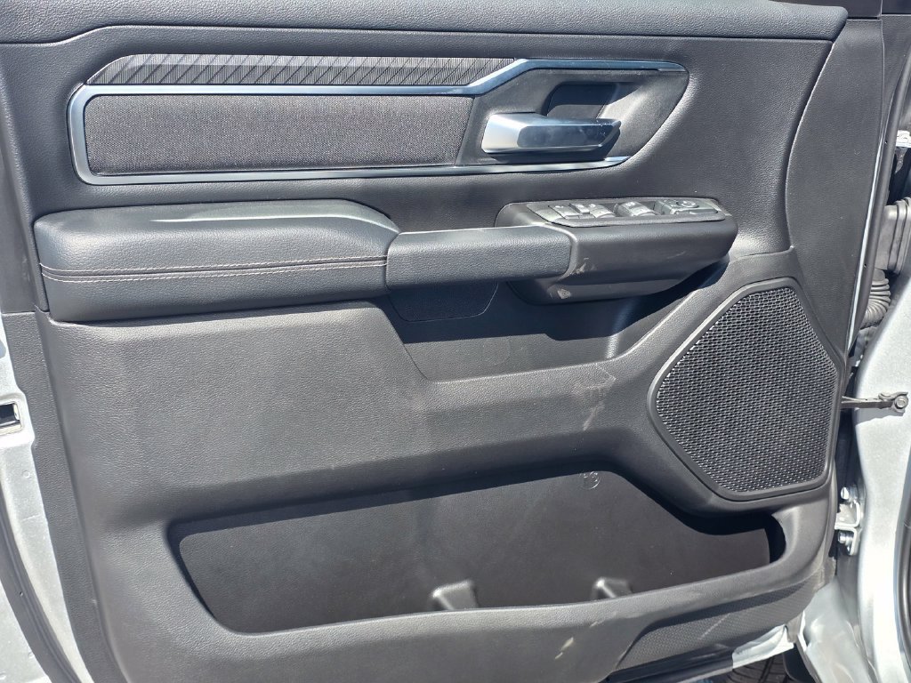 New 2026 RAM 1500 4x4 Crew Cab image 8