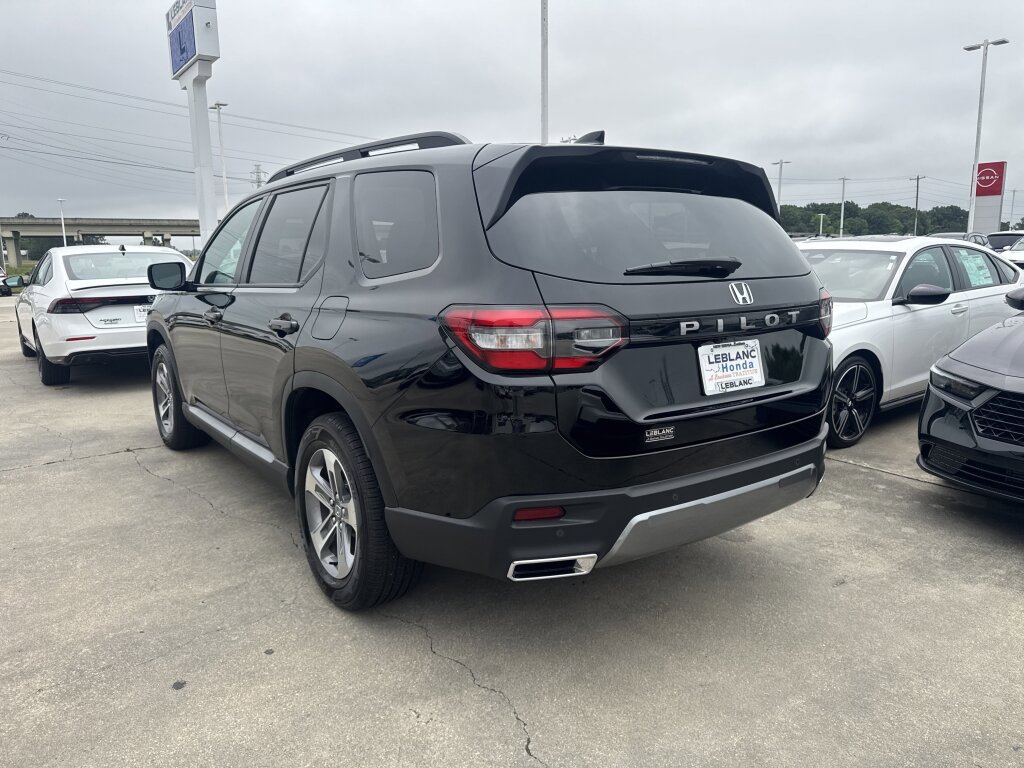 Certified 2026 Honda Pilot EX-L image 11