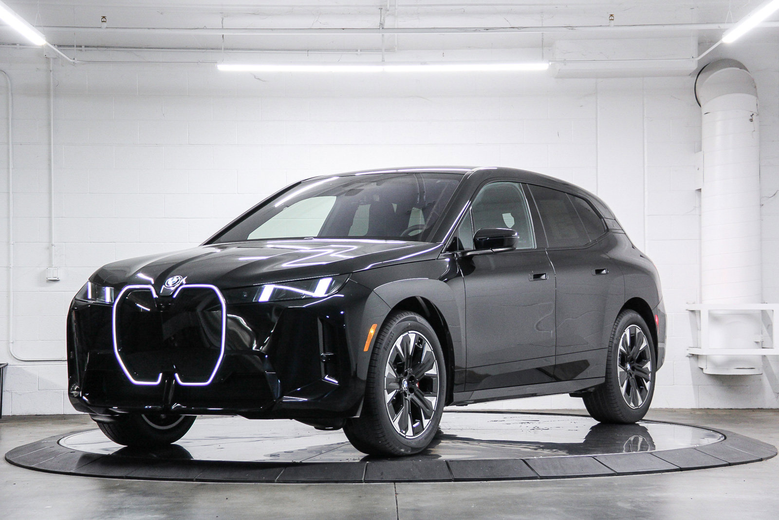 New 2026 BMW iX xDrive60 AWD/4WD image 3