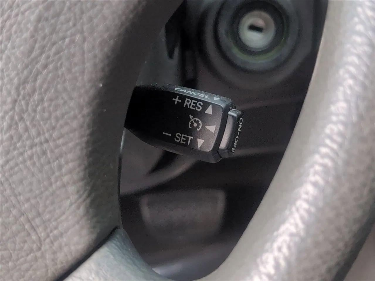 Used 2006 Toyota Sequoia SR5 RWD image 35