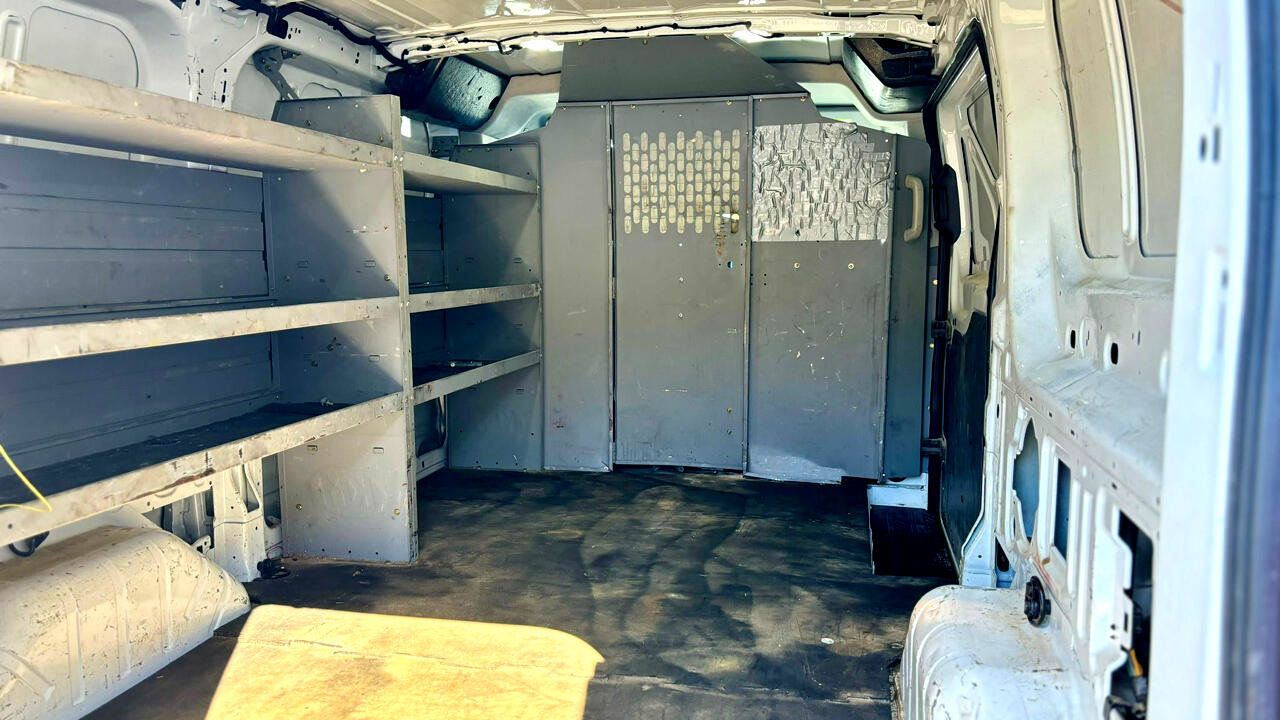 Used 2018 Ford Transit 250 130 Low Roof image 11