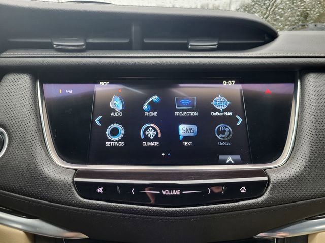 Used 2018 Cadillac XT5 AWD image 16