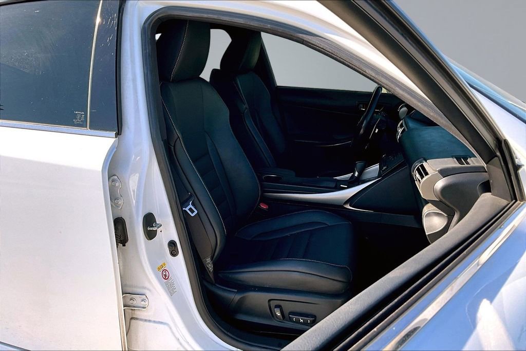 Used 2016 Lexus IS 200t RWD image 16