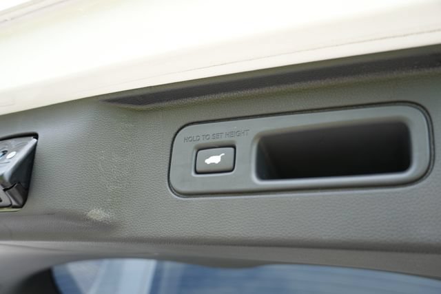 Used 2025 Honda Pilot Elite image 13