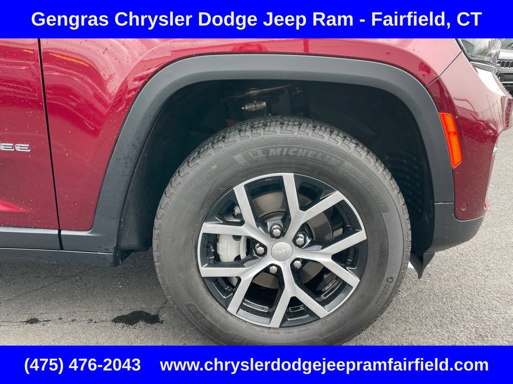 Used 2023 Jeep Grand Cherokee Limited w/ Luxury Tech Group II AWD/4WD image 7
