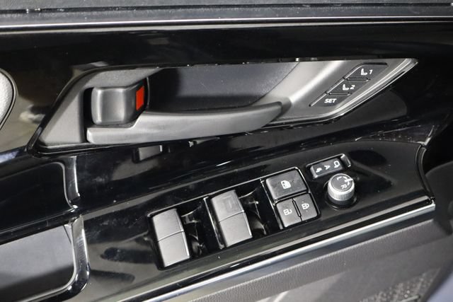 Used 2023 Subaru Solterra AWD image 20