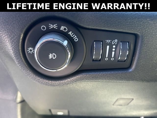 New 2026 Chrysler Pacifica Select w/ S Appearance Package image 11