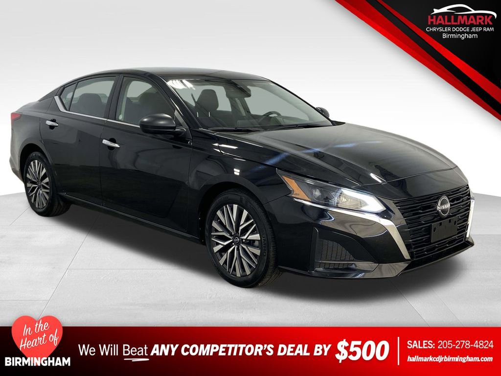 Used 2024 Nissan Altima 2.5 SV
