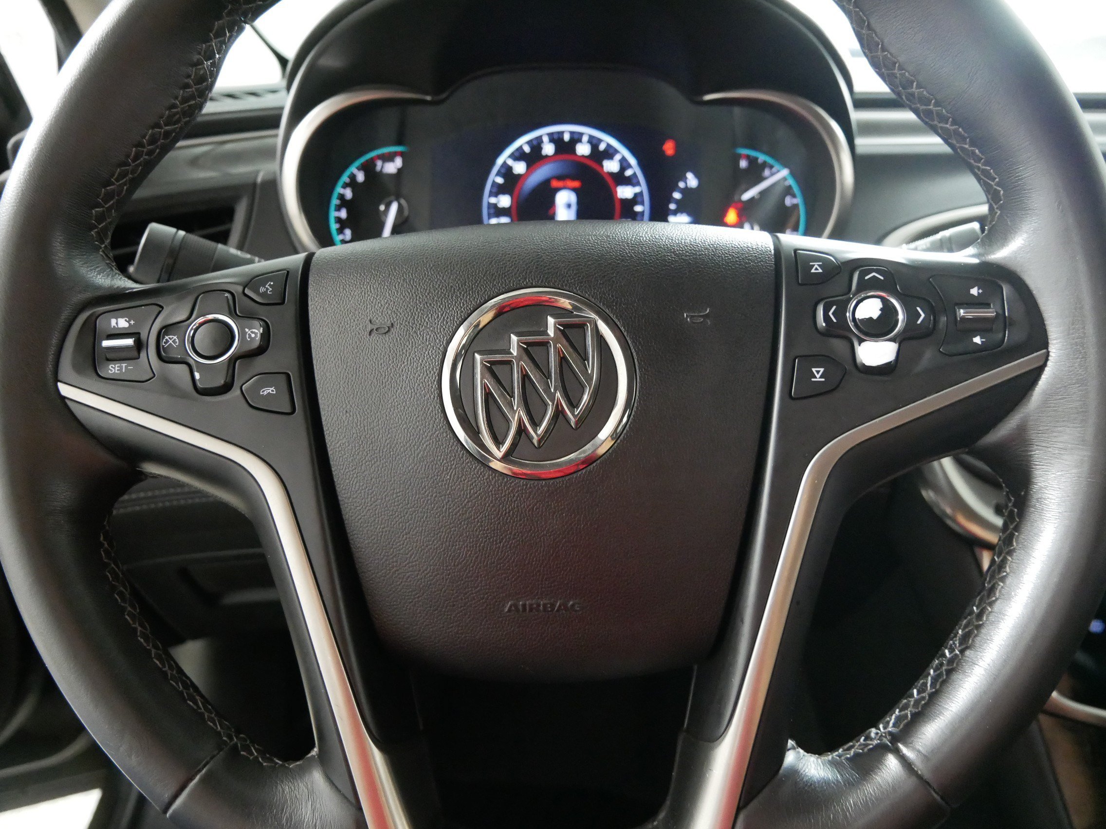Used 2014 Buick LaCrosse Leather FWD image 25
