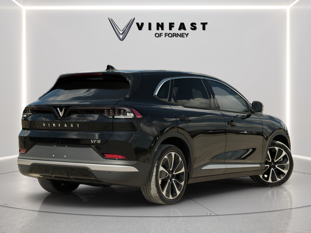 New 2025 VinFast VF 8 Plus AWD/4WD image 3