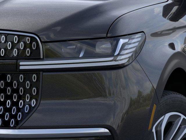 New 2025 Lincoln Navigator Reserve image 18