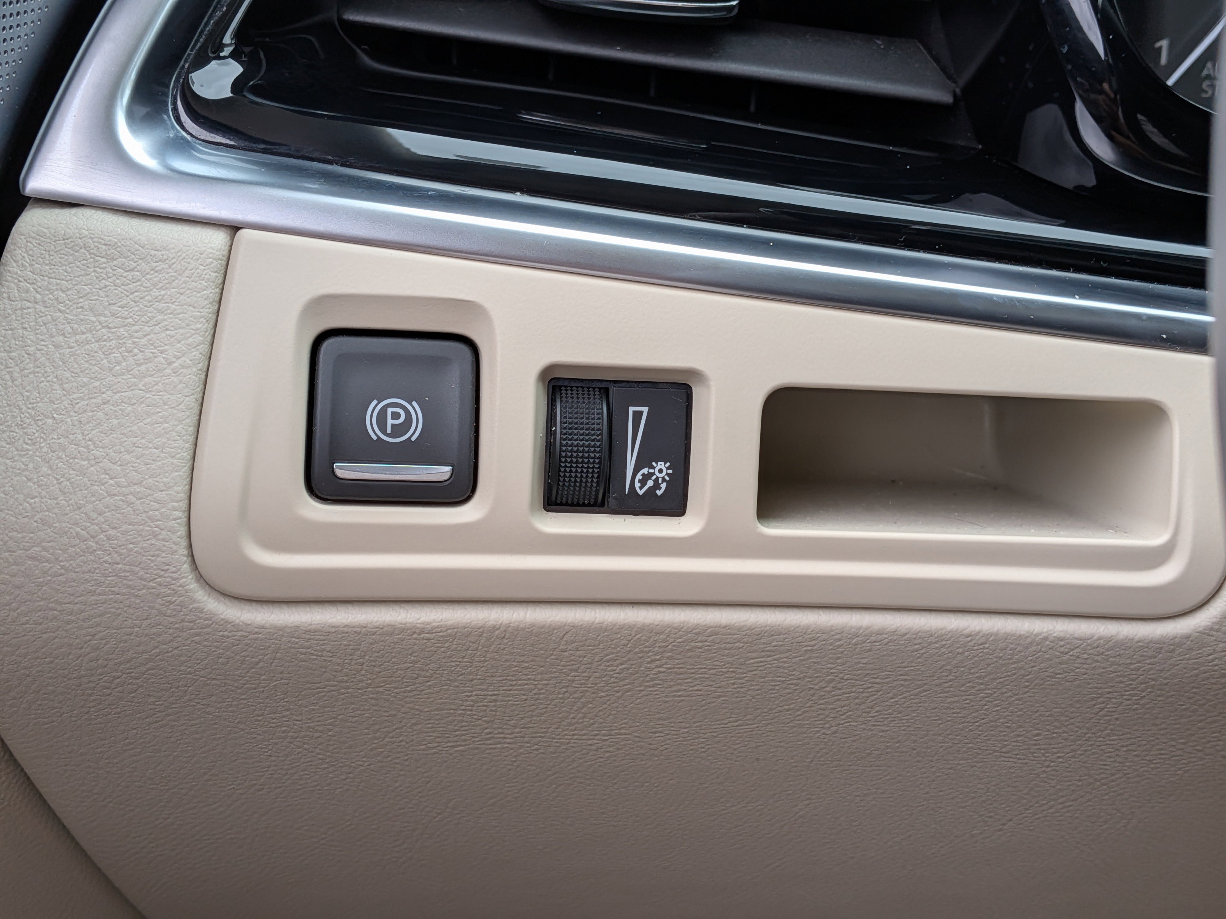 Used 2024 Cadillac XT6 Premium Luxury FWD image 23