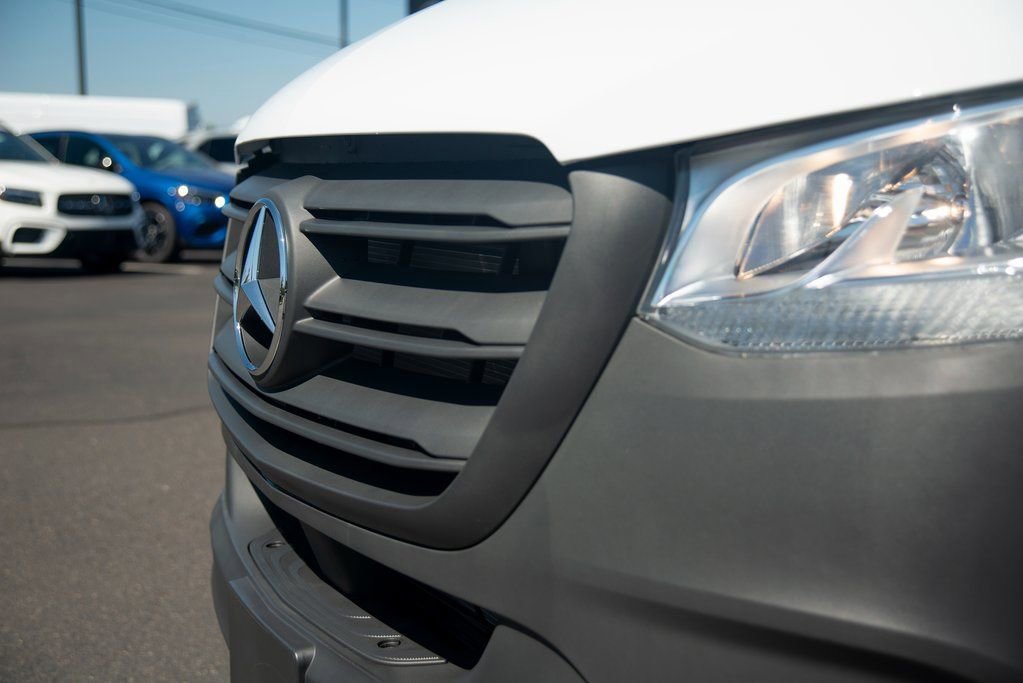 Used 2024 Mercedes-Benz Sprinter 2500 image 14