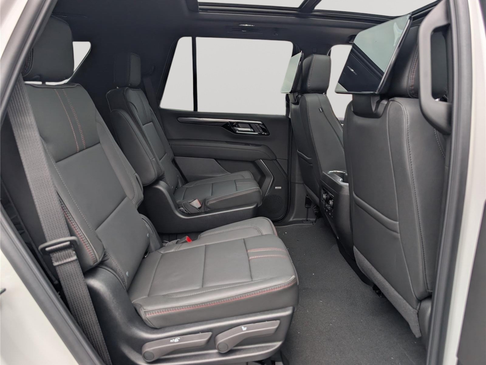 New 2026 Chevrolet Tahoe RST w/ Advanced Technology Package AWD/4WD image 8