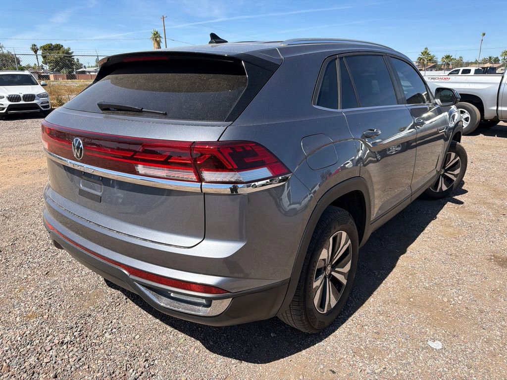 Used 2024 Volkswagen Atlas Cross Sport SE FWD image 7