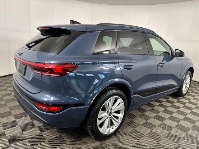 Used 2025 Audi Q6 e-tron Premium Plus w/ Premium Plus RWD image 3