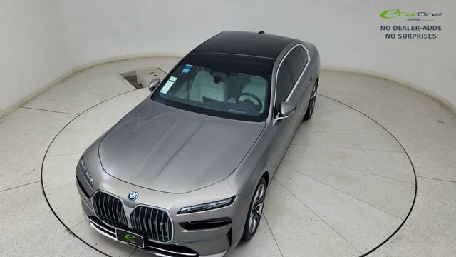 Used 2024 BMW i7 xDrive60 image 81