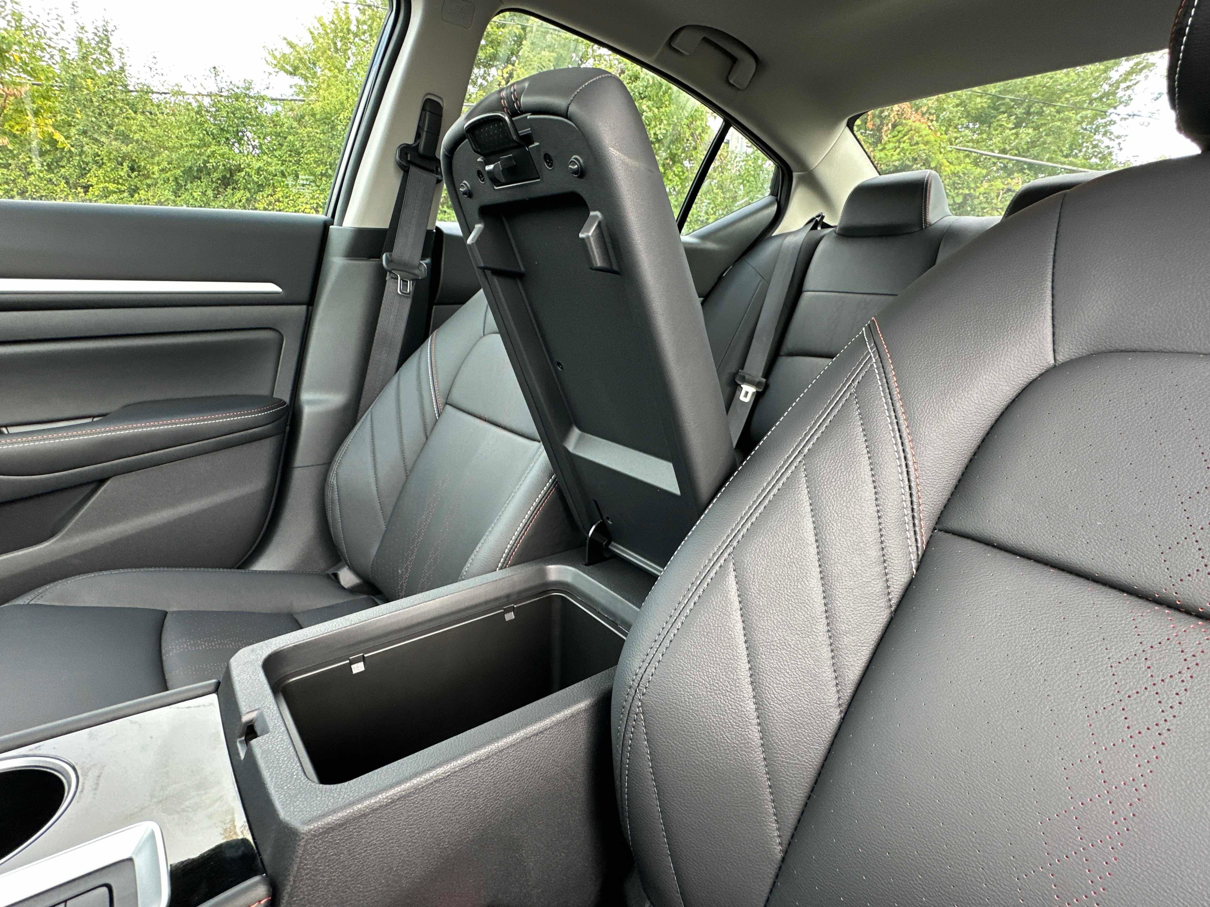 New 2025 Nissan Altima 2.5 SR w/ SR Premium Package image 22